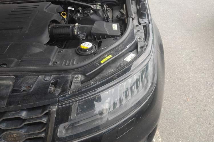 Used Land Rover Range Sport 2020 3.0 L6 HSE DYNAMIC Engine Bay Left