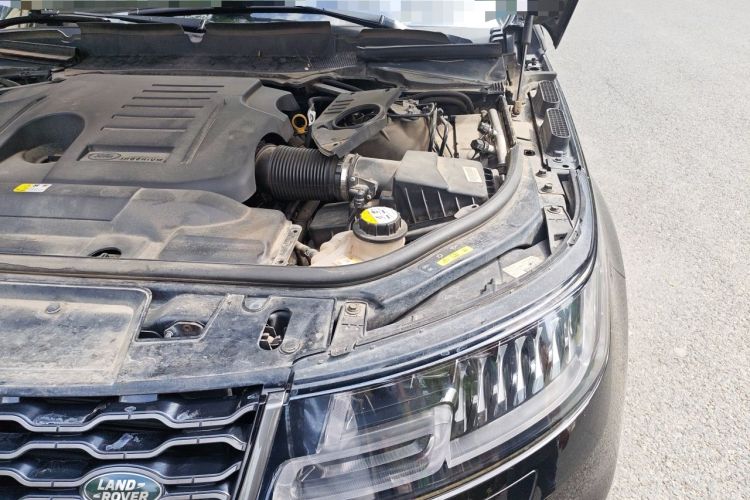 Used Land Rover Range Sport 2020 3.0 L6 HSE DYNAMIC Engine Bay Left