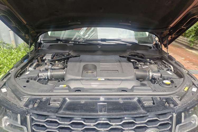 Used Land Rover Range Sport 2020 3.0 L6 HSE DYNAMIC Engine Bay