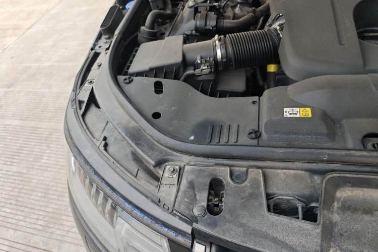 Used Land Rover Range Sport 2020 3.0 L6 HSE DYNAMIC Engine Bay Right