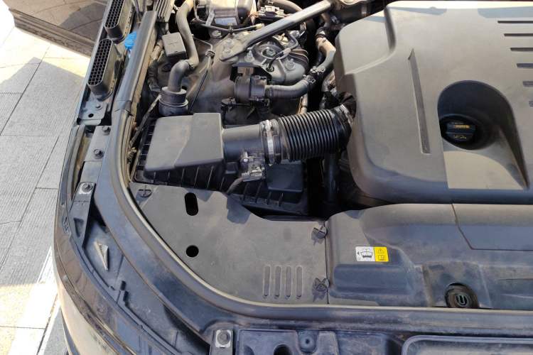 Used Land Rover Range Sport 2020 3.0 L6 HSE DYNAMIC Engine Bay Right