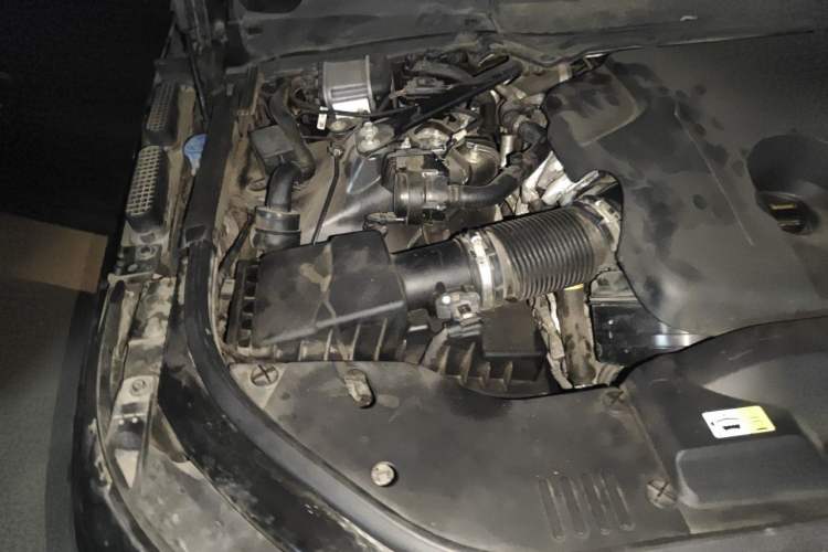Used Land Rover Range Sport 2020 3.0 L6 HSE DYNAMIC Engine Bay Right