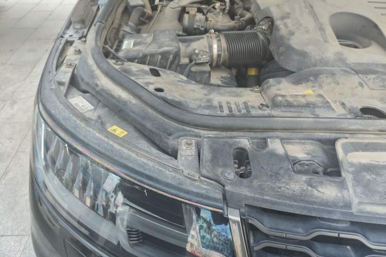 Used Land Rover Range Sport 2020 3.0 L6 HSE DYNAMIC Engine Bay Right