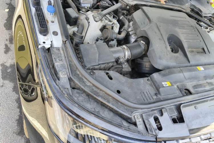 Used Land Rover Range Sport 2020 3.0 L6 HSE DYNAMIC Engine Bay Right