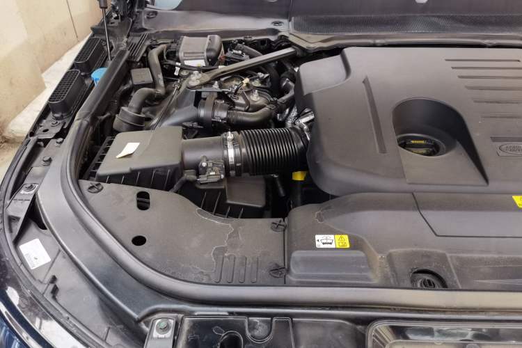 Used Land Rover Range Sport 2020 3.0 L6 HSE DYNAMIC Engine Bay Right