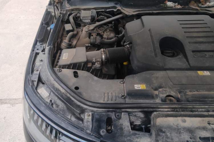 Used Land Rover Range Sport 2020 3.0 L6 HSE DYNAMIC Engine Bay Right