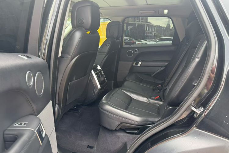 Used Land Rover Range Sport 2020 3.0 L6 SE Exterior 7
