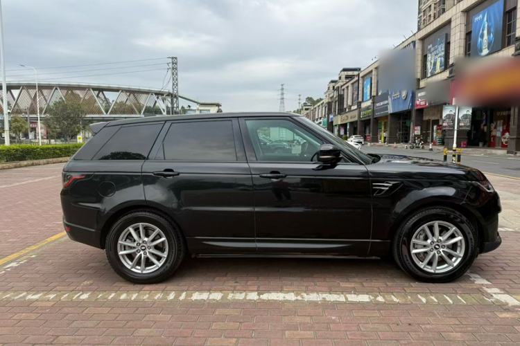 Used Land Rover Range Sport 2020 3.0 L6 SE Exterior 8