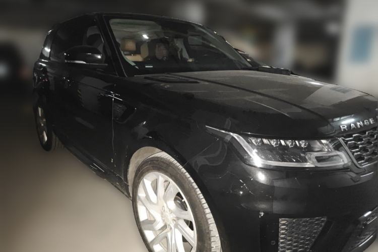 Used Land Rover Range Sport 2020 3.0 L6 HSE DYNAMIC Front Right 45 Deg
