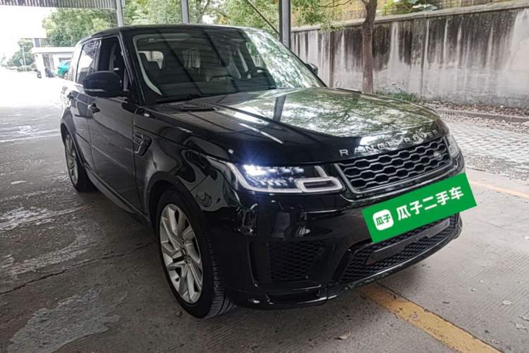 Used Land Rover Range Sport 2020 3.0 L6 HSE DYNAMIC Front Right 45 Deg
