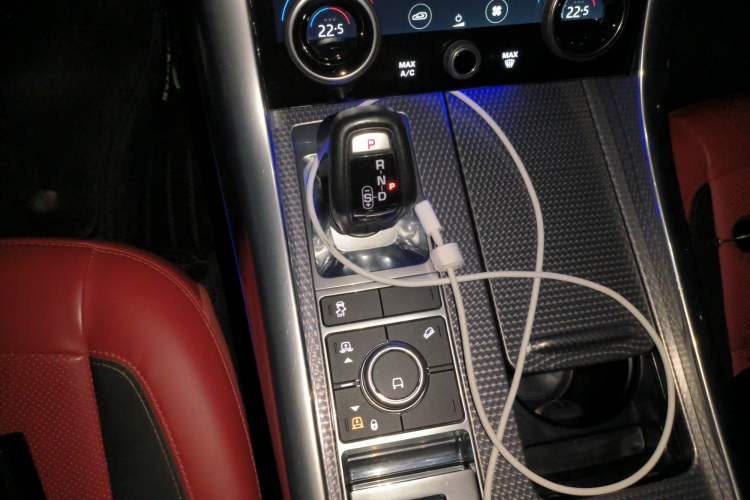 Used Land Rover Range Sport 2020 3.0 L6 HSE DYNAMIC Gear Lever