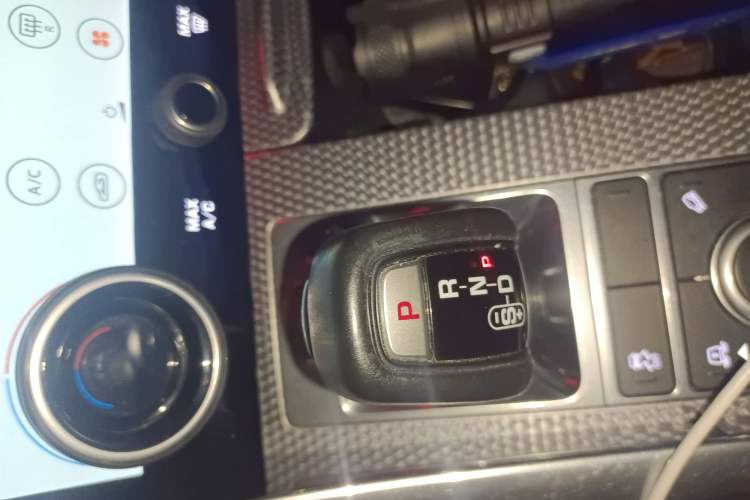 Used Land Rover Range Sport 2020 3.0 L6 HSE DYNAMIC Gear Lever
