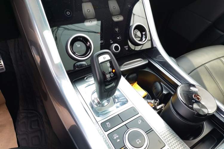 Used Land Rover Range Sport 2020 3.0 L6 HSE DYNAMIC Gear Lever