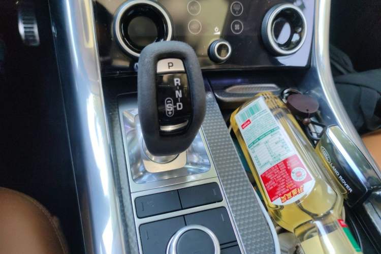 Used Land Rover Range Sport 2020 3.0 L6 HSE DYNAMIC Gear Lever