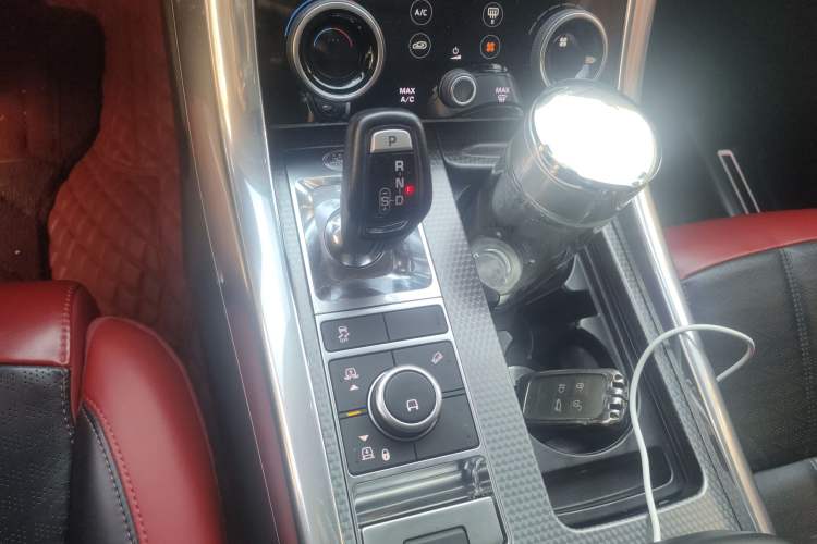 Used Land Rover Range Sport 2020 3.0 L6 HSE DYNAMIC Gear Lever