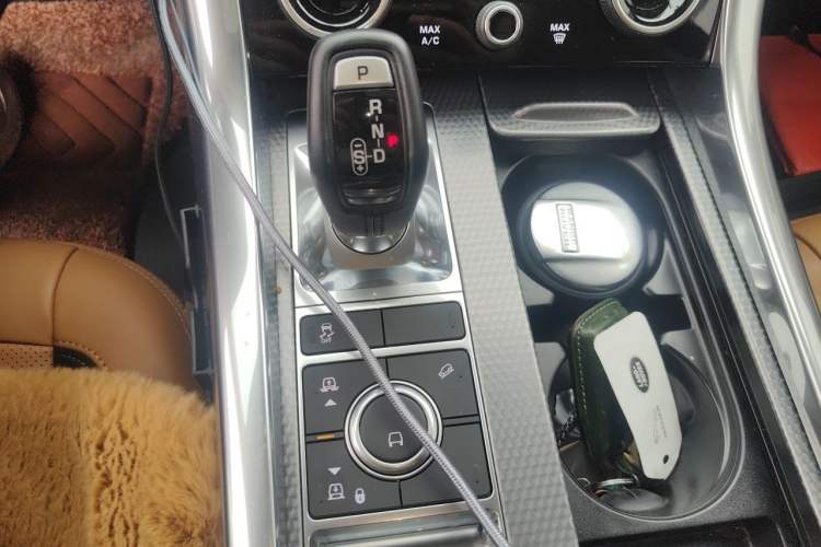 Used Land Rover Range Sport 2020 3.0 L6 HSE DYNAMIC Gear Lever