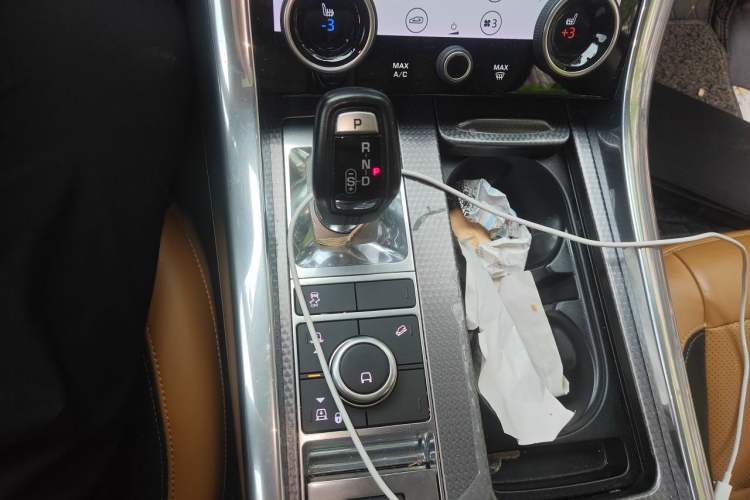 Used Land Rover Range Sport 2020 3.0 L6 HSE DYNAMIC Gear Lever