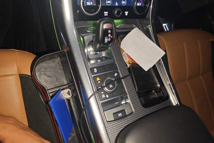 Used Land Rover Range Sport 2020 3.0 L6 HSE DYNAMIC Gear Lever