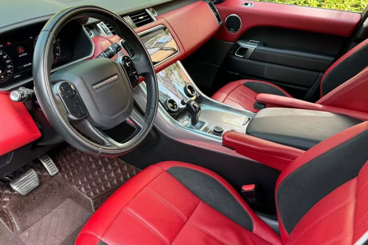 Used Land Rover Range Sport 2020 3.0 L6 HSE DYNAMIC Interior 2