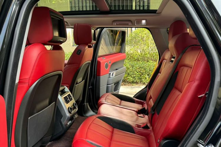 Used Land Rover Range Sport 2020 3.0 L6 HSE DYNAMIC Interior 3