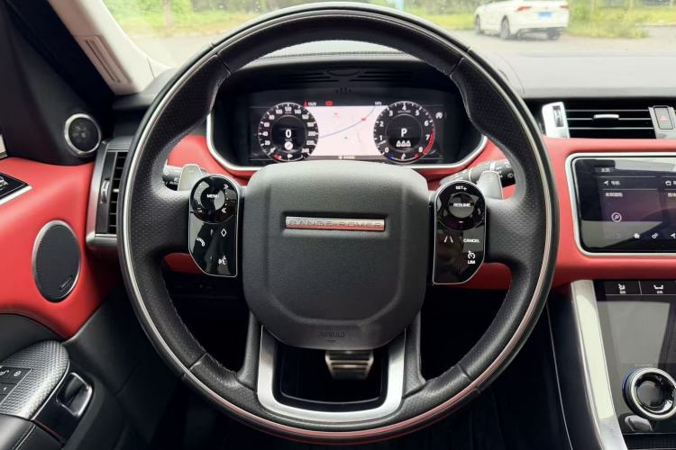 Used Land Rover Range Sport 2020 3.0 L6 HSE DYNAMIC Interior 3