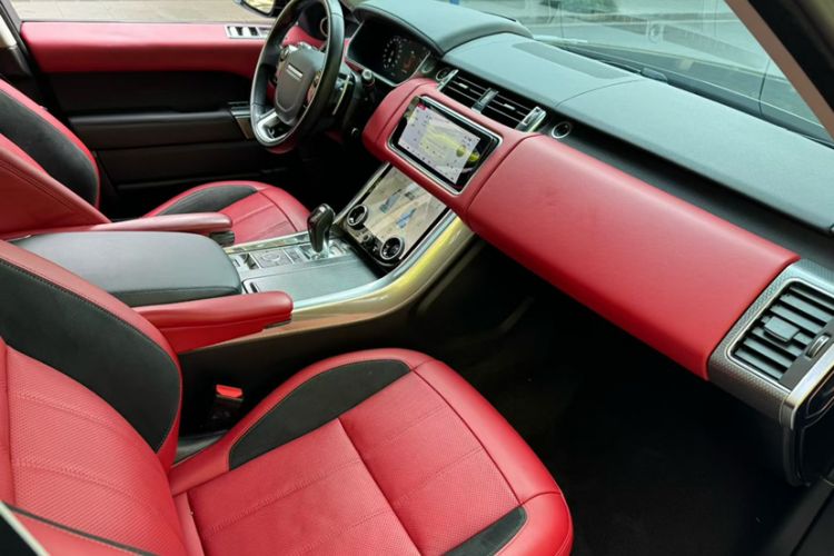 Used Land Rover Range Sport 2020 3.0 L6 HSE DYNAMIC Interior 4