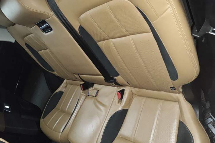 Used Land Rover Range Sport 2020 3.0 L6 HSE DYNAMIC Left Rear Seat