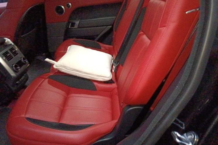 Used Land Rover Range Sport 2020 3.0 L6 HSE DYNAMIC Left Rear Seat