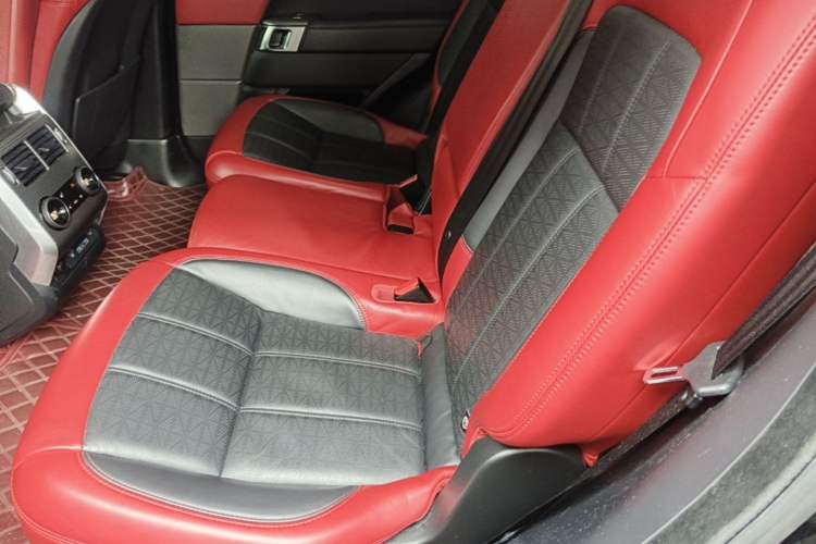 Used Land Rover Range Sport 2020 3.0 L6 HSE DYNAMIC Left Rear Seat