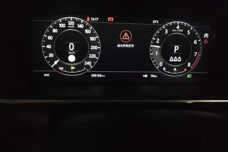 Used Land Rover Range Sport 2020 3.0 L6 HSE DYNAMIC Odometer Close Up