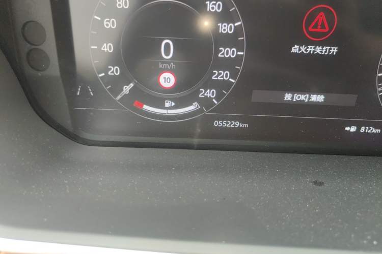 Used Land Rover Range Sport 2020 3.0 L6 HSE DYNAMIC Odometer Close Up