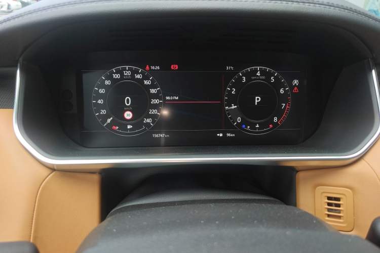 Used Land Rover Range Sport 2020 3.0 L6 HSE DYNAMIC Odometer Close Up