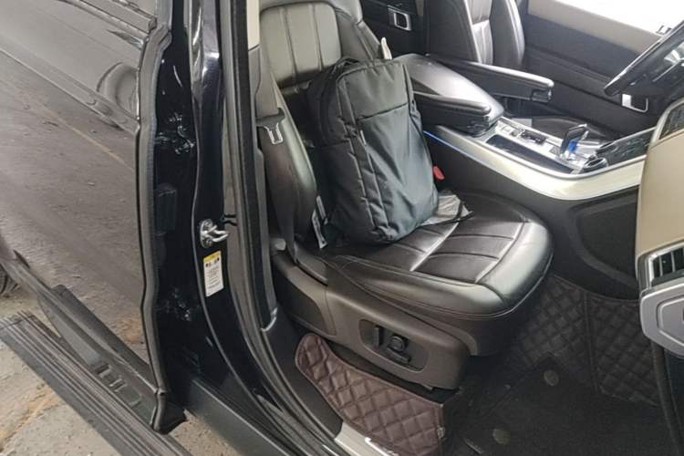 Used Land Rover Range Sport 2020 3.0 L6 HSE DYNAMIC Right Front Seat