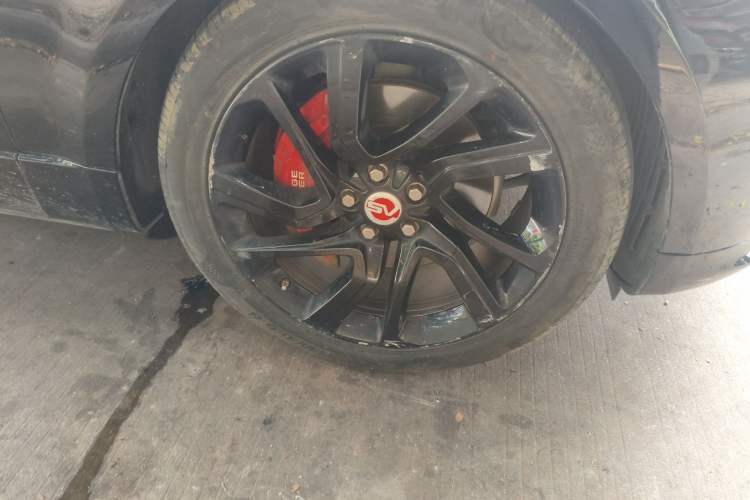 Used Land Rover Range Sport 2020 3.0 L6 HSE DYNAMIC Right Front Wheel Hub