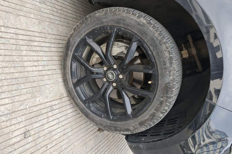 Used Land Rover Range Sport 2020 3.0 L6 HSE DYNAMIC Right Front Wheel Hub