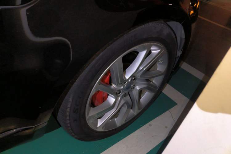 Used Land Rover Range Sport 2020 3.0 L6 HSE DYNAMIC Right Front Wheel Hub