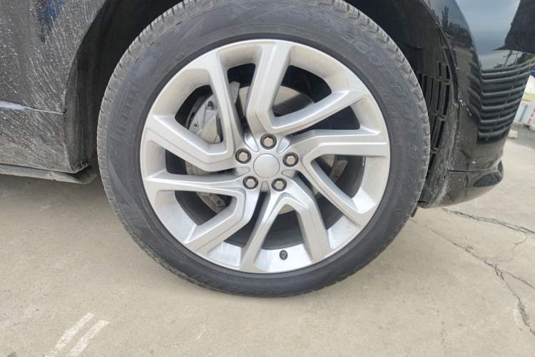 Used Land Rover Range Sport 2020 3.0 L6 HSE DYNAMIC Right Front Wheel Hub