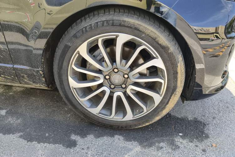 Used Land Rover Range Sport 2020 3.0 L6 HSE DYNAMIC Right Front Wheel Hub