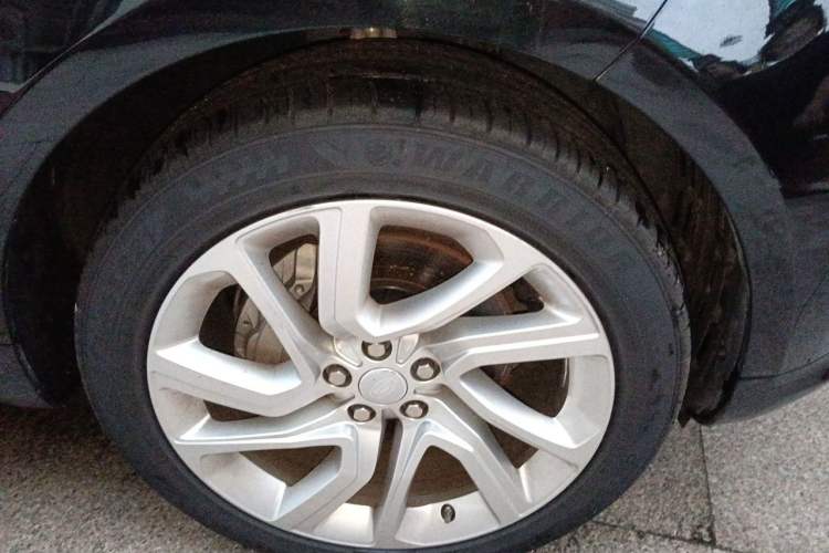 Used Land Rover Range Sport 2020 3.0 L6 HSE DYNAMIC Right Front Wheel Hub