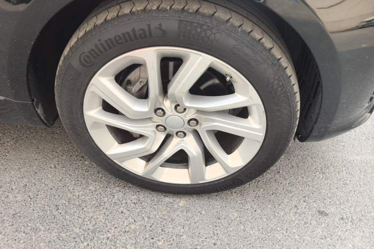 Used Land Rover Range Sport 2020 3.0 L6 HSE DYNAMIC Right Front Wheel Hub