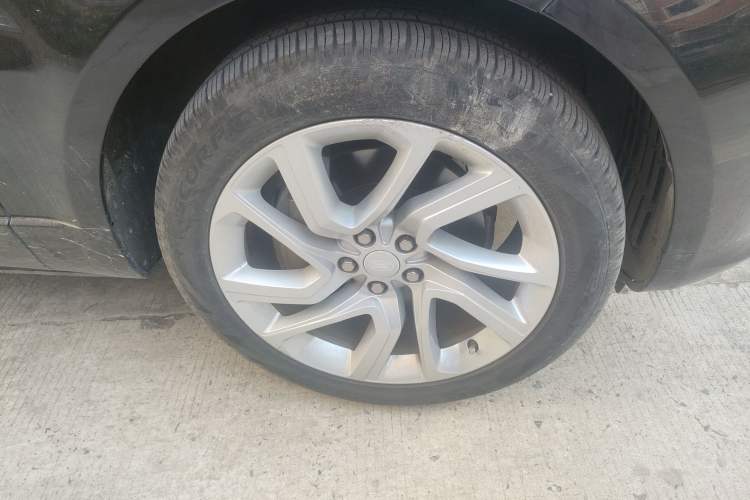 Used Land Rover Range Sport 2020 3.0 L6 HSE DYNAMIC Right Front Wheel Hub