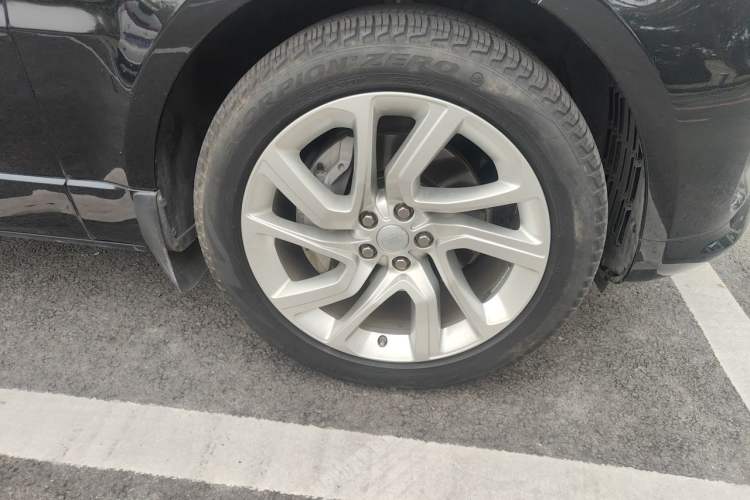 Used Land Rover Range Sport 2020 3.0 L6 HSE DYNAMIC Right Front Wheel Hub