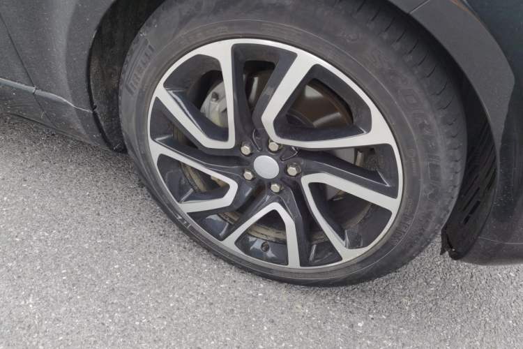 Used Land Rover Range Sport 2020 3.0 L6 HSE DYNAMIC Right Front Wheel Hub