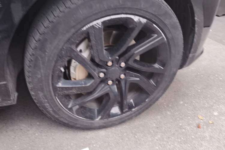 Used Land Rover Range Sport 2020 3.0 L6 HSE DYNAMIC Right Front Wheel Hub