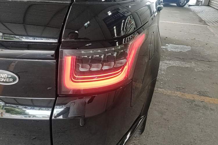 Used Land Rover Range Sport 2020 3.0 L6 HSE DYNAMIC Right Rear Taillight