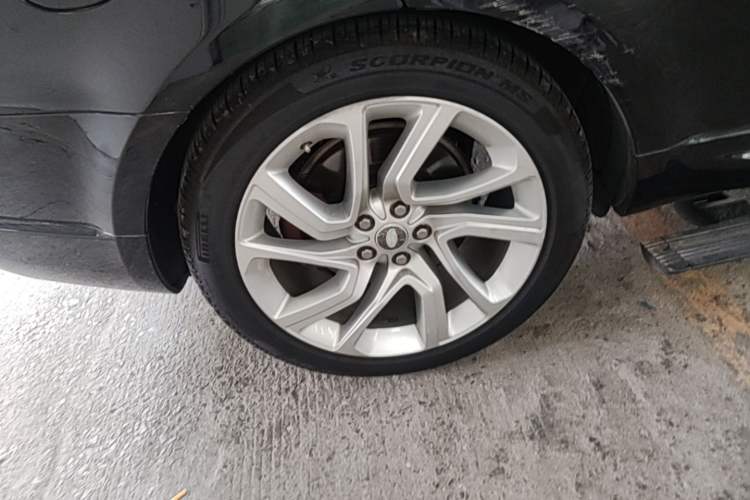 Used Land Rover Range Sport 2020 3.0 L6 HSE DYNAMIC Right Rear Wheel Hub