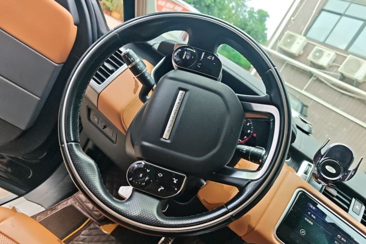 Used Land Rover Range Sport 2020 3.0 L6 HSE DYNAMIC Steering Wheel