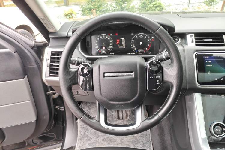 Used Land Rover Range Sport 2020 3.0 L6 SE Steering Wheel