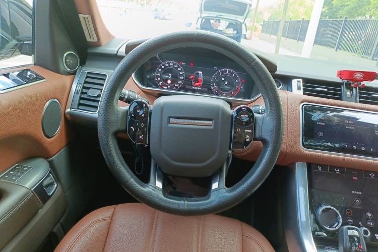 Used Land Rover Range Sport 2020 3.0 L6 SE Steering Wheel