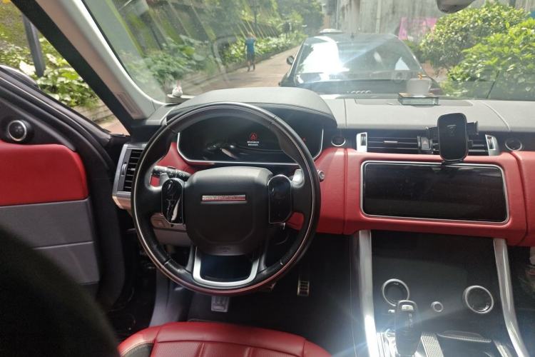 Used Land Rover Range Sport 2020 3.0 L6 HSE DYNAMIC Steering Wheel